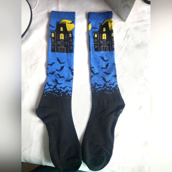 🔥SPOOKY SOCKS🔥 - Picture 3 of 5